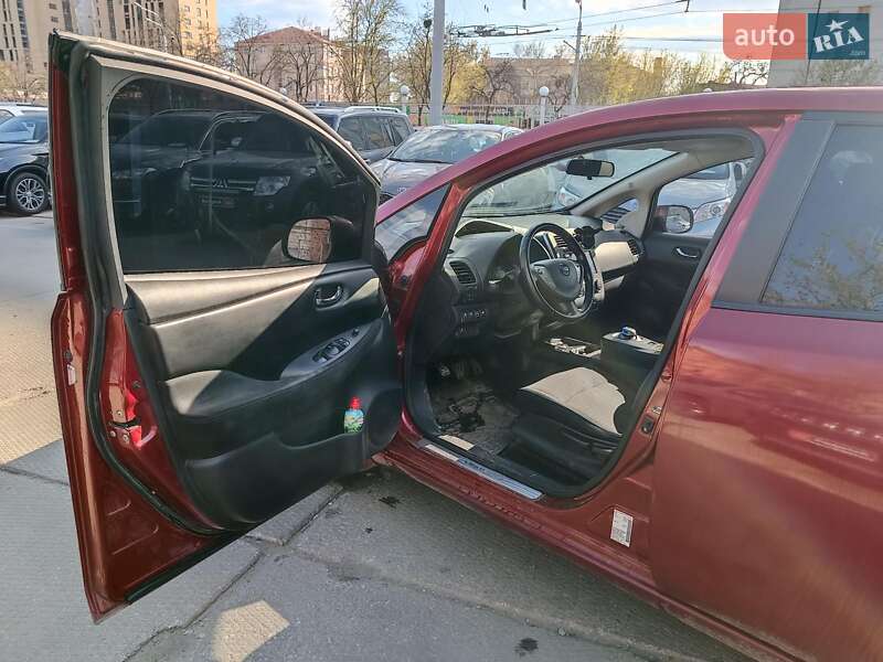 Хэтчбек Nissan Leaf 2015 в Харькове