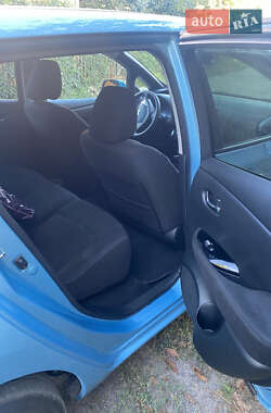 Хэтчбек Nissan Leaf 2014 в 