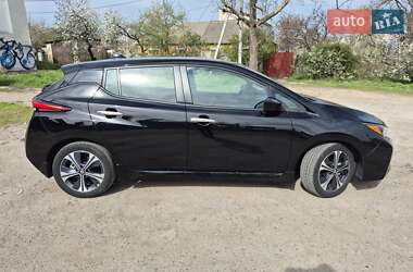 Хетчбек Nissan Leaf 2021 в 