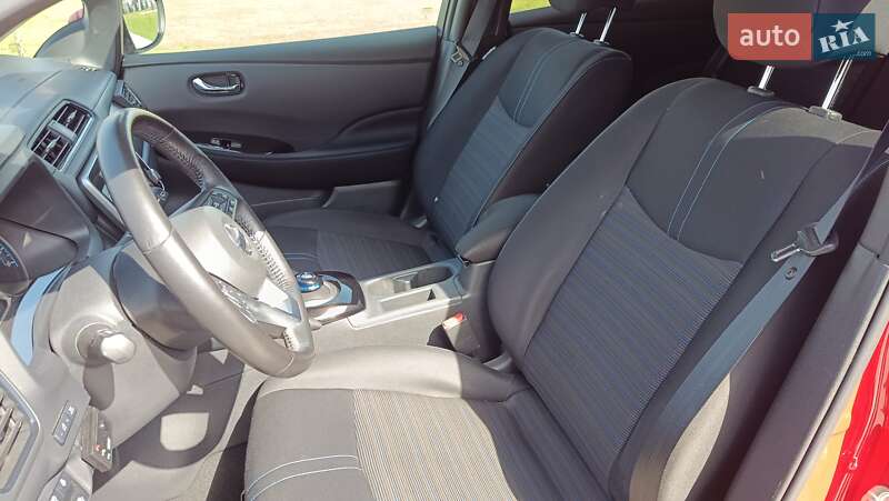 Хэтчбек Nissan Leaf 2019 в Львове