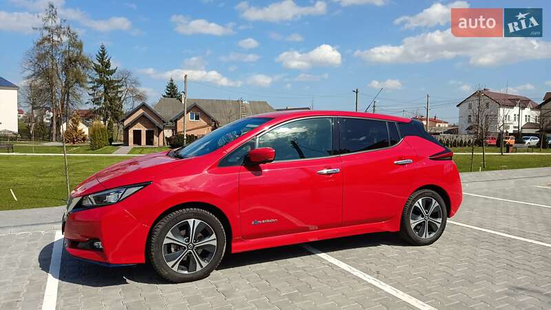 Хэтчбек Nissan Leaf 2019 в Львове
