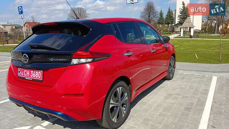 Хэтчбек Nissan Leaf 2019 в Львове
