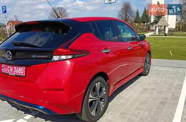 Хэтчбек Nissan Leaf 2019 в 