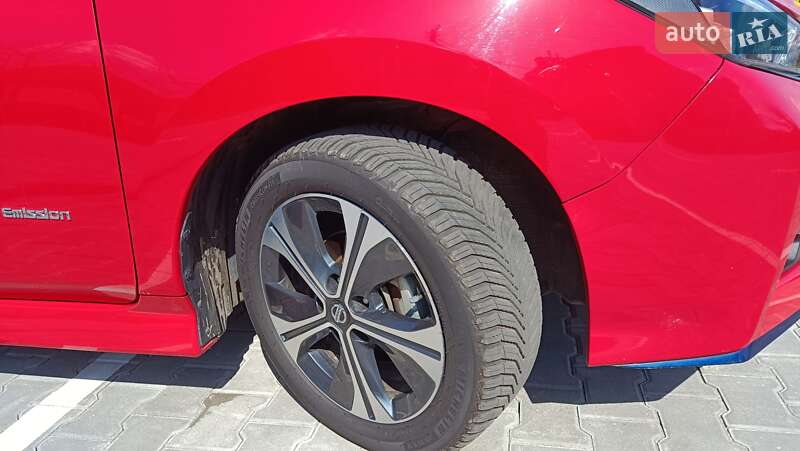 Хэтчбек Nissan Leaf 2019 в Львове