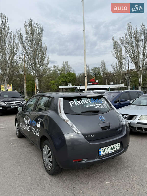 Хетчбек Nissan Leaf 2013 в Запоріжжі