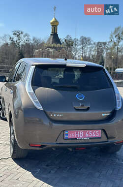 Хэтчбек Nissan Leaf 2017 в 