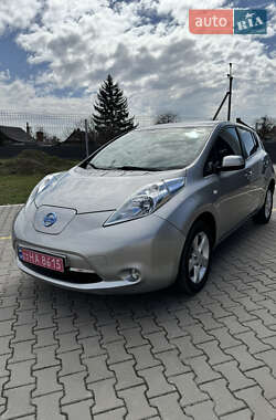 Хэтчбек Nissan Leaf 2014 в 