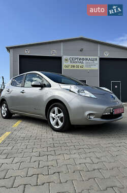 Хэтчбек Nissan Leaf 2014 в 