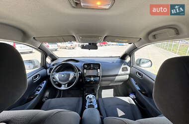 Хэтчбек Nissan Leaf 2014 в 