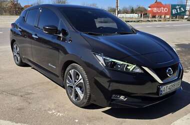 Хетчбек Nissan Leaf 2018 в  фото 27 Хетчбек Nissan Leaf 2018 в