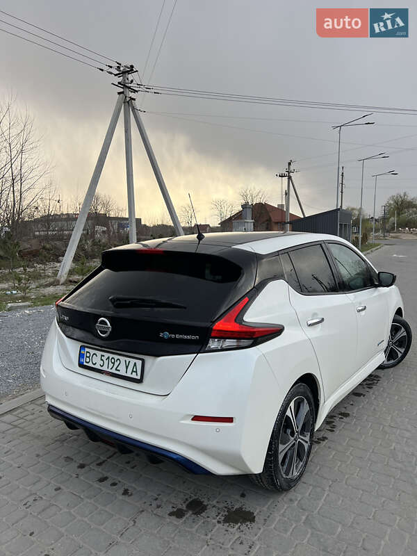 Хэтчбек Nissan Leaf 2018 в Львове