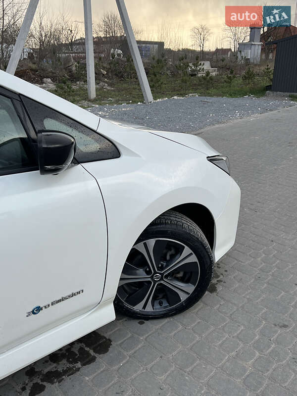 Хэтчбек Nissan Leaf 2018 в Львове