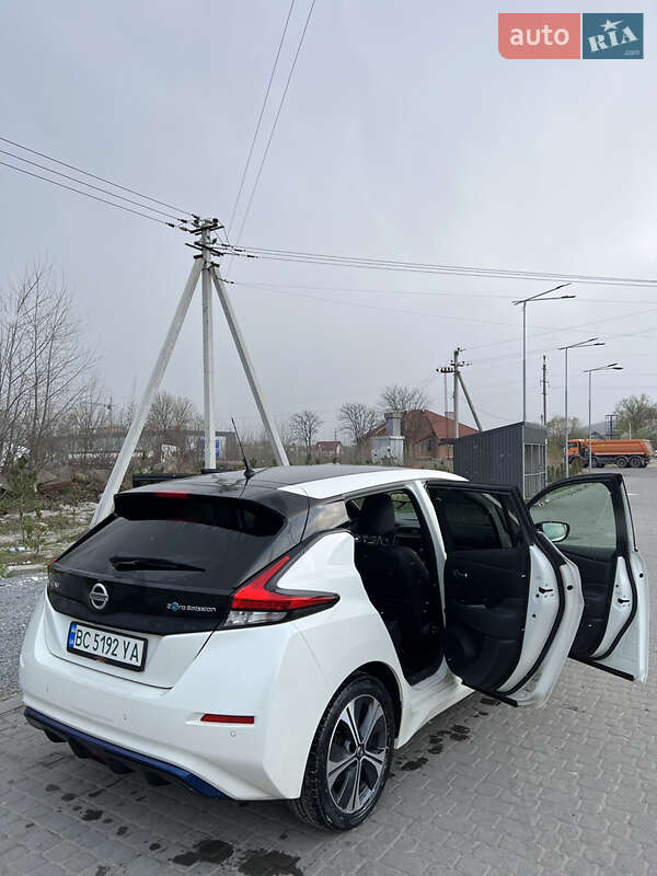 Хэтчбек Nissan Leaf 2018 в Львове