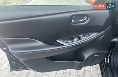 Хэтчбек Nissan Leaf 2014 в 