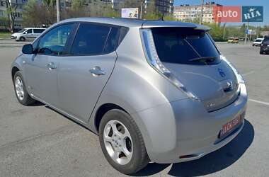 Хэтчбек Nissan Leaf 2016 в 