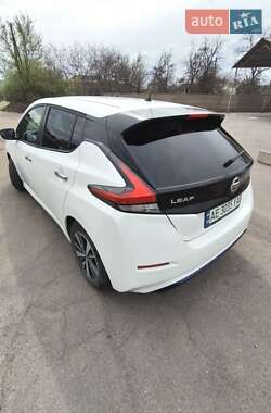 Хэтчбек Nissan Leaf 2018 в 