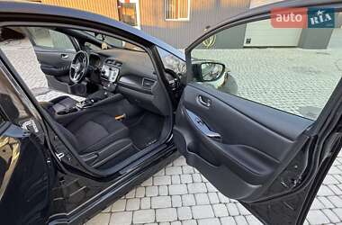 Хэтчбек Nissan Leaf 2018 в 