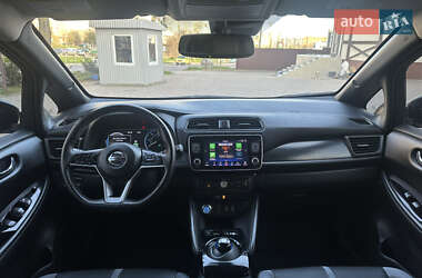 Хэтчбек Nissan Leaf 2021 в 