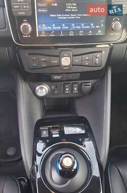 Хэтчбек Nissan Leaf 2019 в 