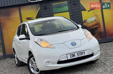 Хэтчбек Nissan Leaf 2013 в 