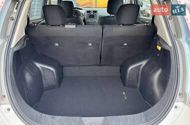 Хэтчбек Nissan Leaf 2013 в 