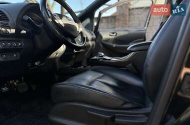 Хэтчбек Nissan Leaf 2014 в 