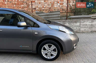 Хэтчбек Nissan Leaf 2014 в 