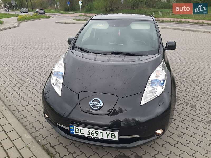 Хэтчбек Nissan Leaf 2016 в Львове