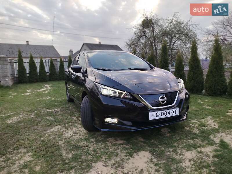 Хетчбек Nissan Leaf 2019 в 