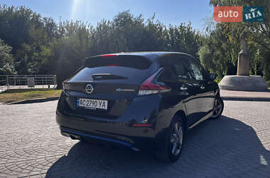 Хэтчбек Nissan Leaf 2019 в 