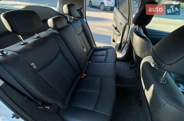 Хэтчбек Nissan Leaf 2013 в 