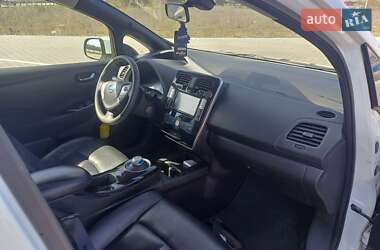 Хэтчбек Nissan Leaf 2017 в 