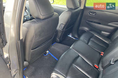 Хэтчбек Nissan Leaf 2015 в 