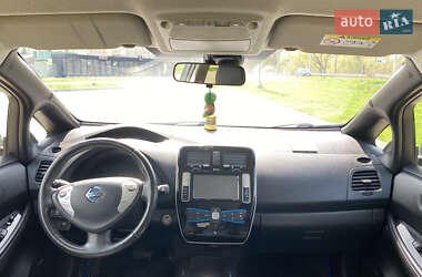 Хэтчбек Nissan Leaf 2015 в 
