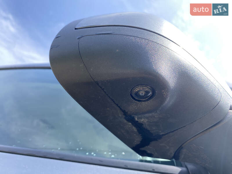 Хетчбек Nissan Leaf 2015 в Ланівці