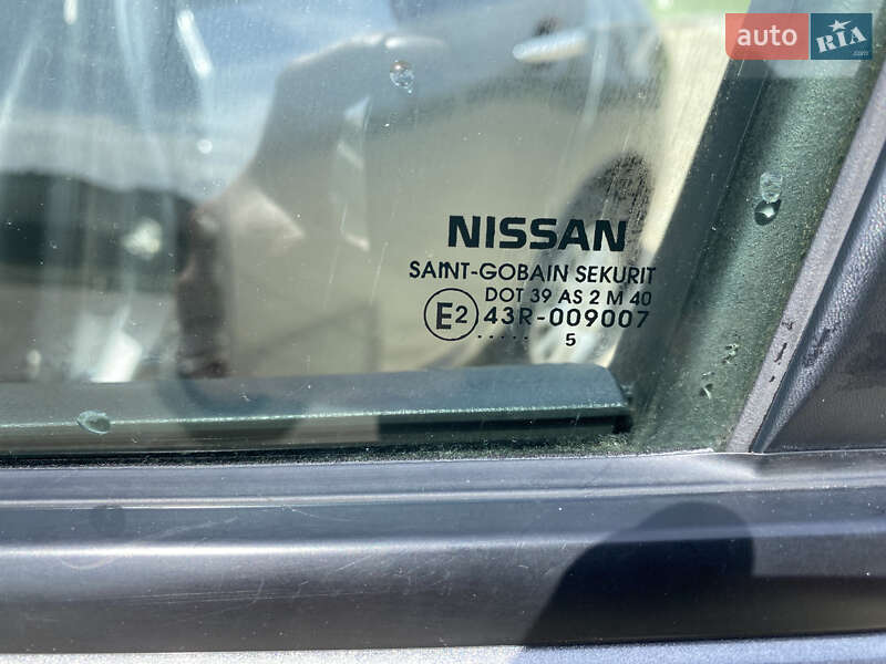 Хетчбек Nissan Leaf 2015 в Ланівці