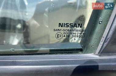 Хэтчбек Nissan Leaf 2015 в 