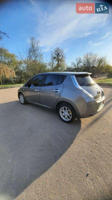 Хетчбек Nissan Leaf 2013 в Житомирі фото 7 Хетчбек Nissan Leaf 2013 в Житомирі