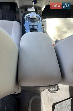 Хэтчбек Nissan Leaf 2012 в 