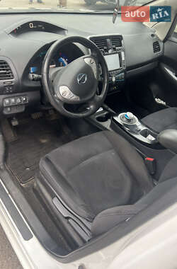 Хэтчбек Nissan Leaf 2014 в 
