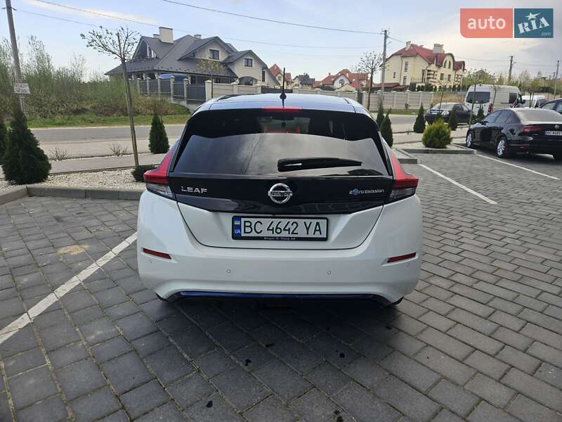 Хэтчбек Nissan Leaf 2018 в Трускавце