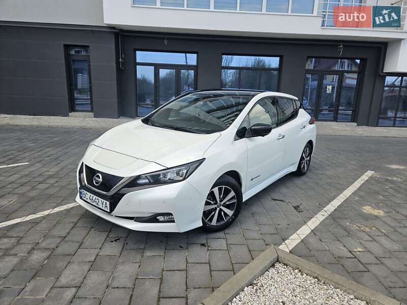 Хэтчбек Nissan Leaf 2018 в Трускавце