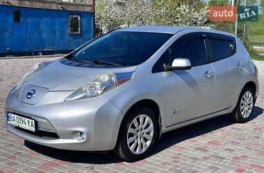 Хетчбек Nissan Leaf 2014 в 