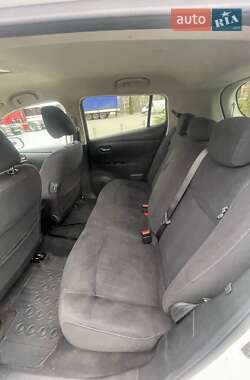 Хэтчбек Nissan Leaf 2014 в 