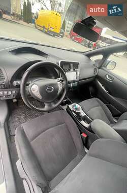 Хэтчбек Nissan Leaf 2014 в 
