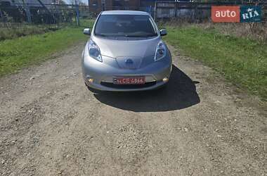 Хэтчбек Nissan Leaf 2016 в 