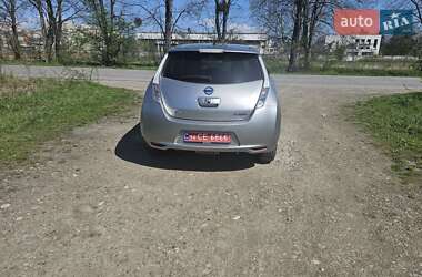 Хэтчбек Nissan Leaf 2016 в 