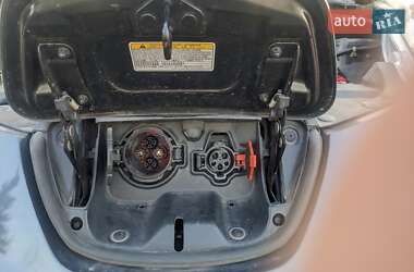 Хетчбек Nissan Leaf 2013 в 