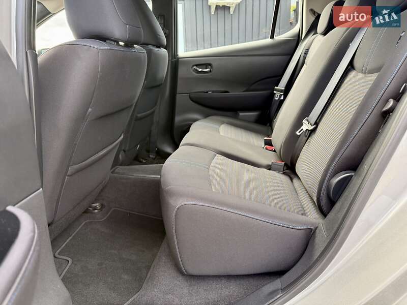 Хетчбек Nissan Leaf 2020 в Самборі