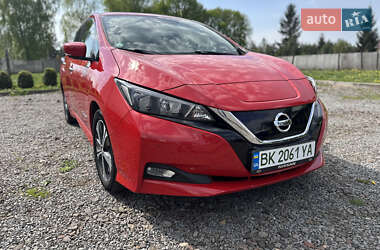 Хетчбек Nissan Leaf 2018 в Дубні